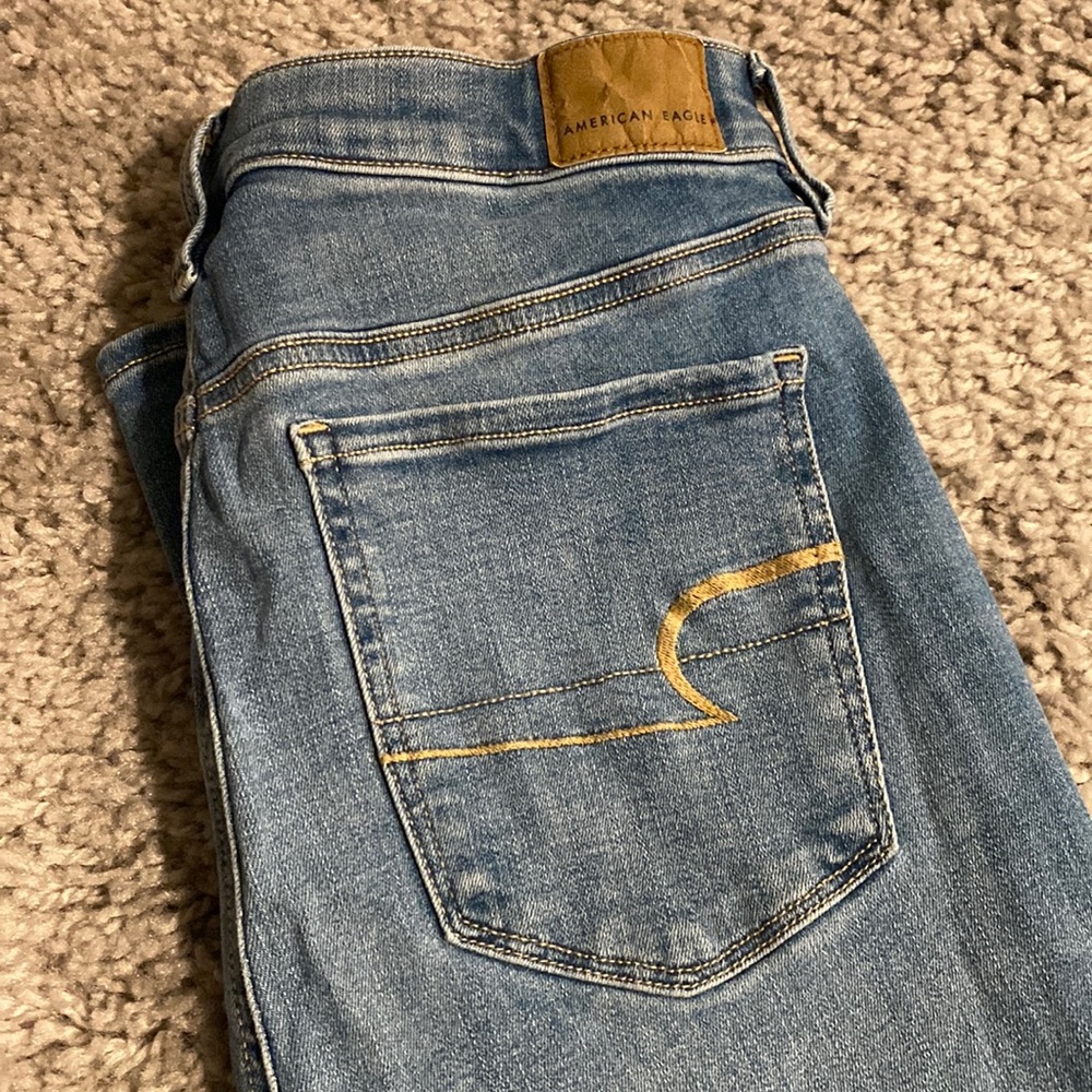 American Eagle Outfitters - size 6 Long - Super High Rise Jegging